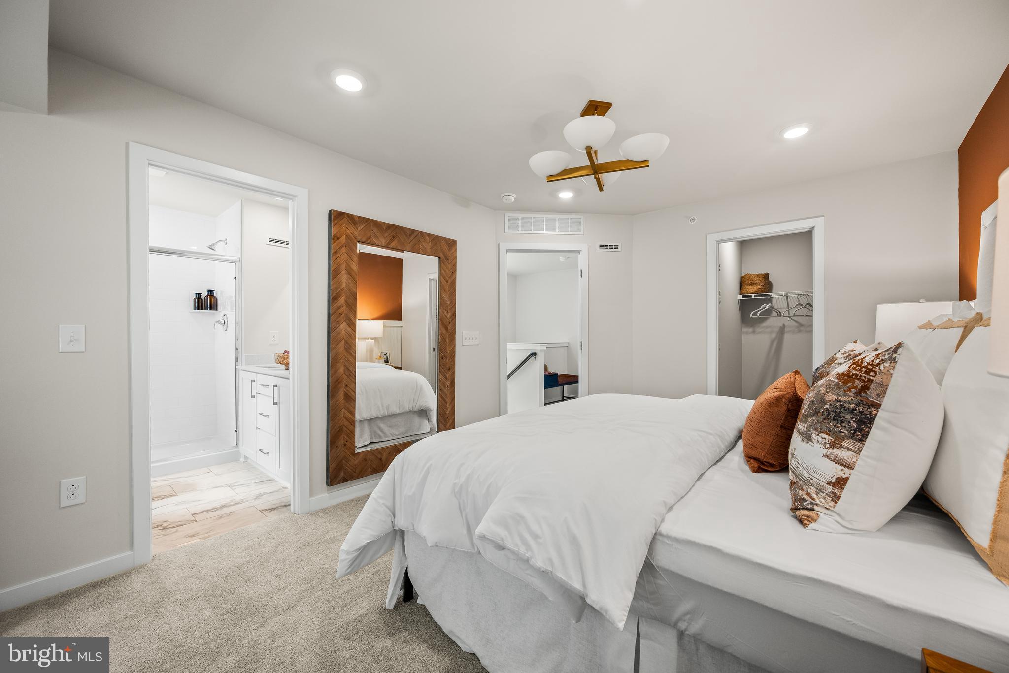 SPRING OAKS - Residential