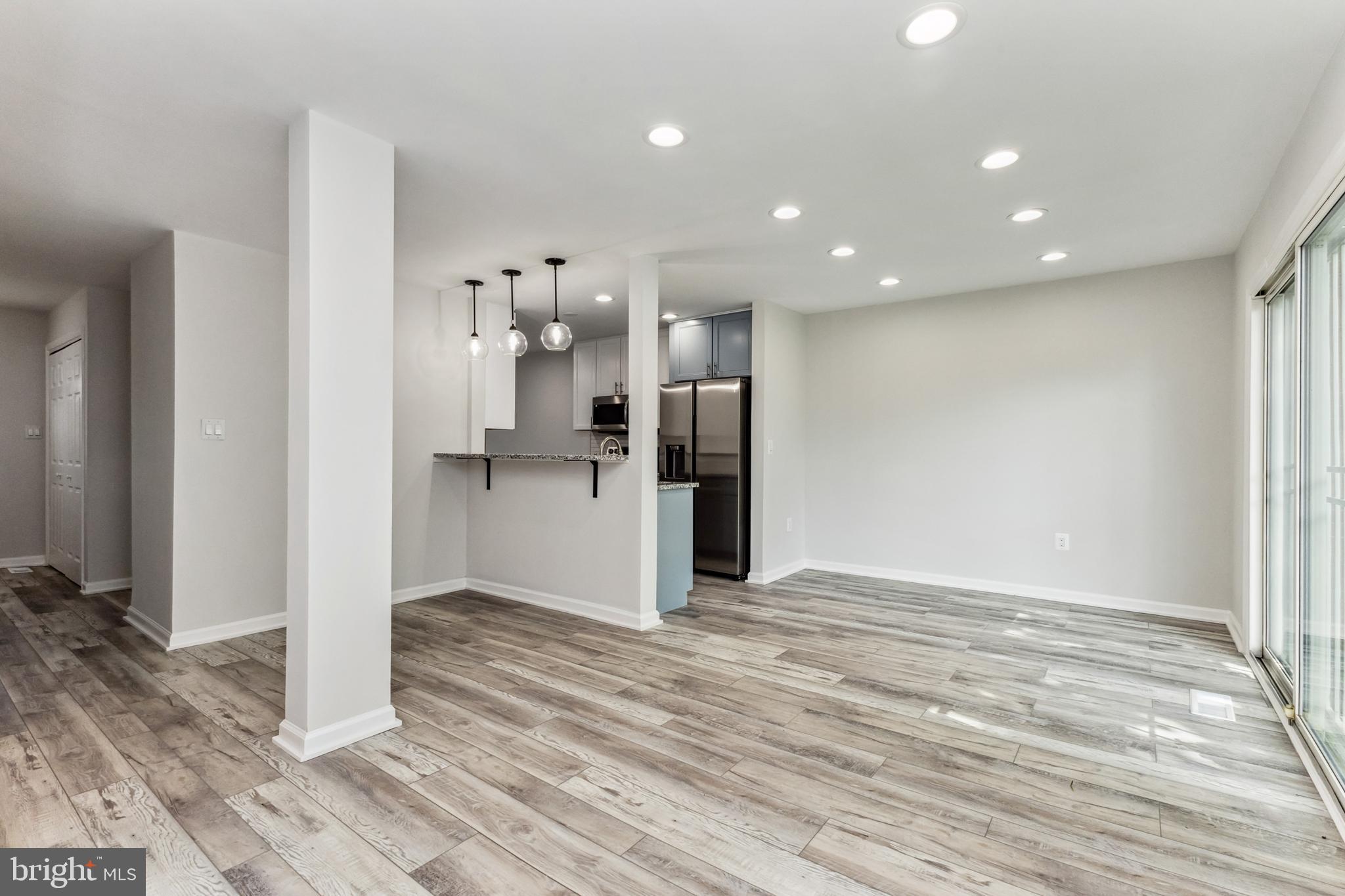 1344 BARNABY TERRACE SE