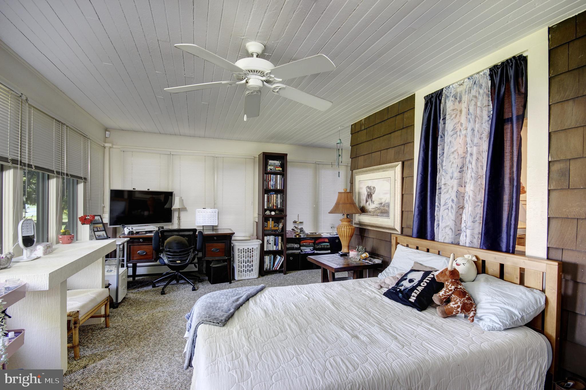 CENTREVILLE - Residential