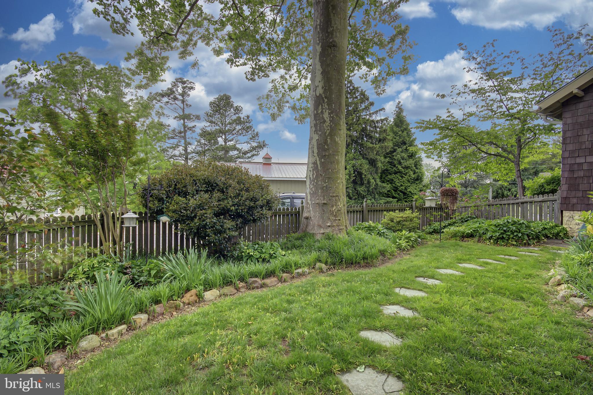 CENTREVILLE - Residential