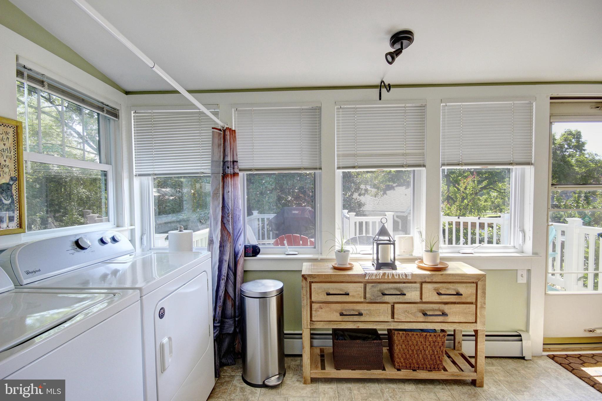 CENTREVILLE - Residential