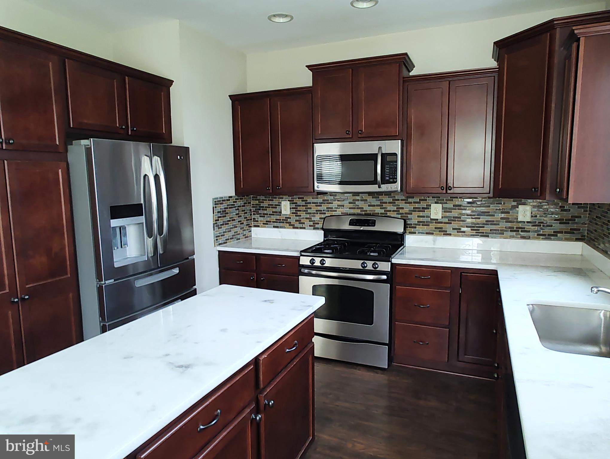 VILL AT COUNTRY VIEW - Residential Lease