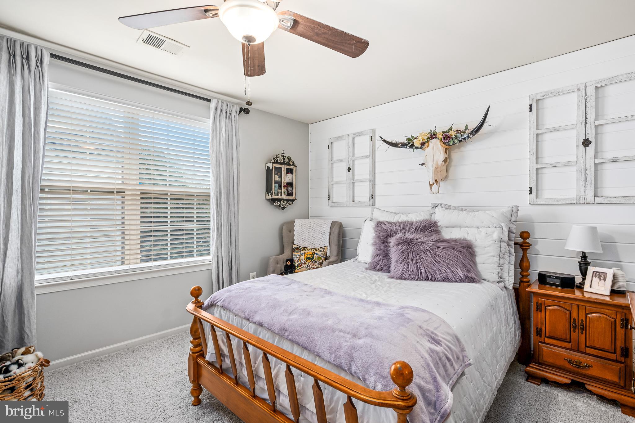 RIDGES AT ASHBURN - Residential