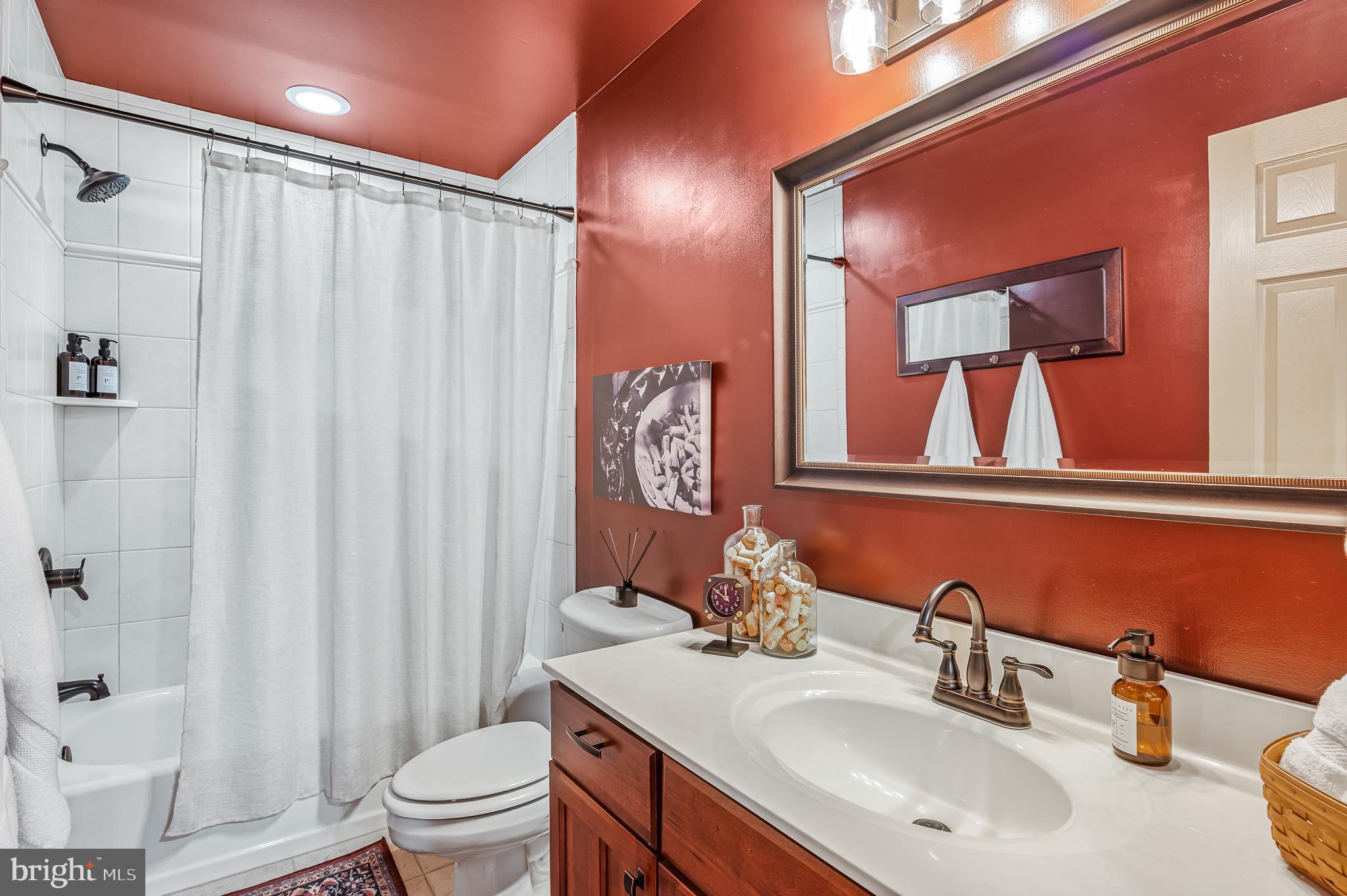 RIDGES AT ASHBURN - Residential