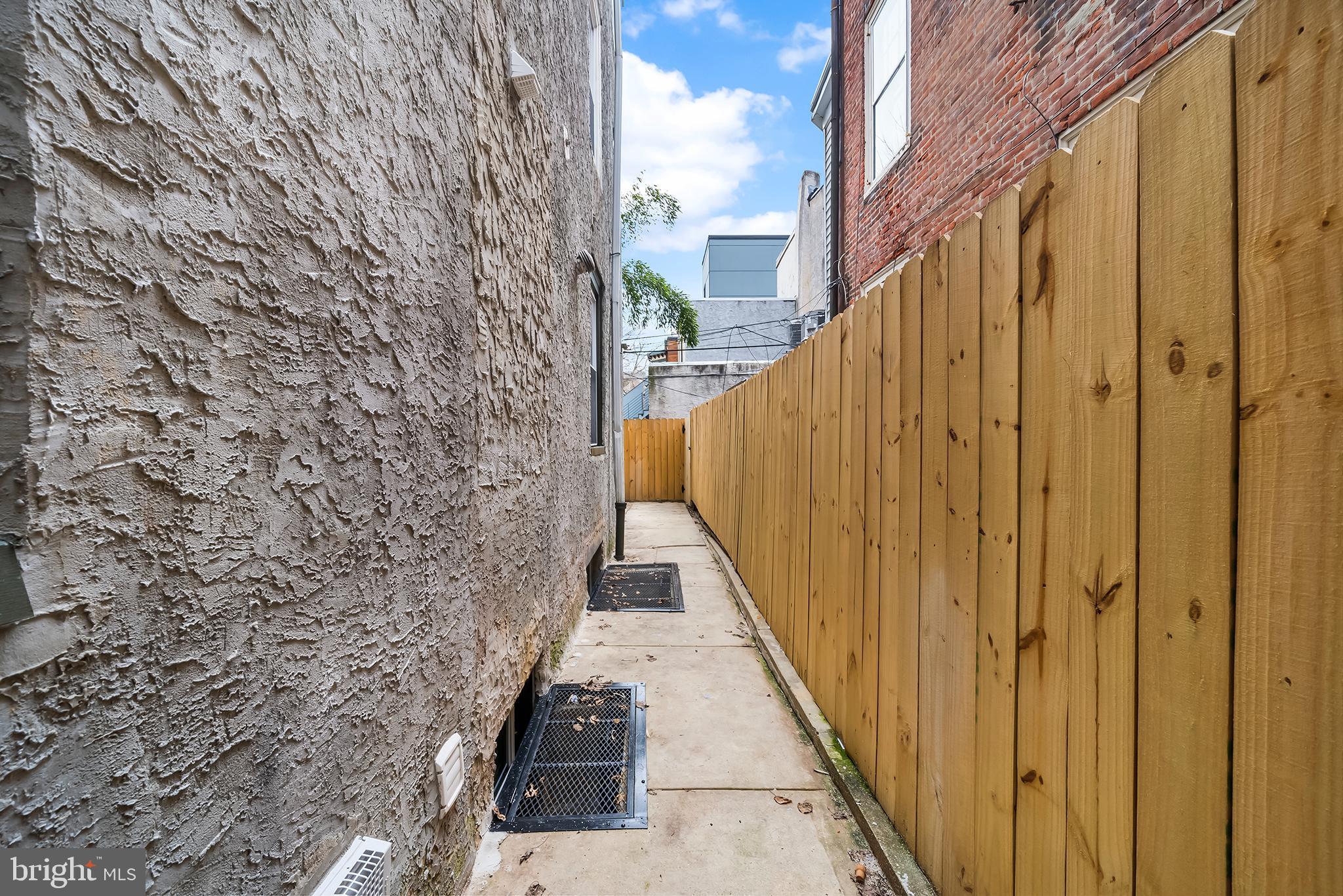 FAIRMOUNT - Residential