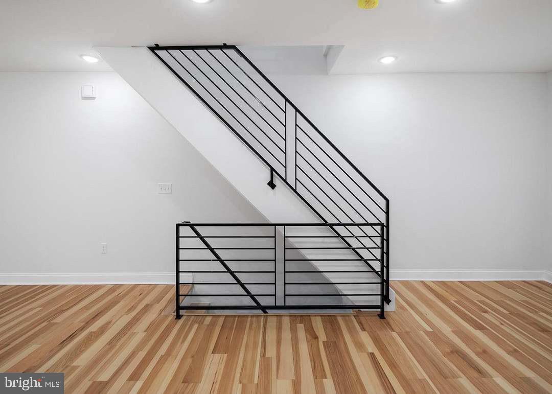 WEST OAK LANE - Residential