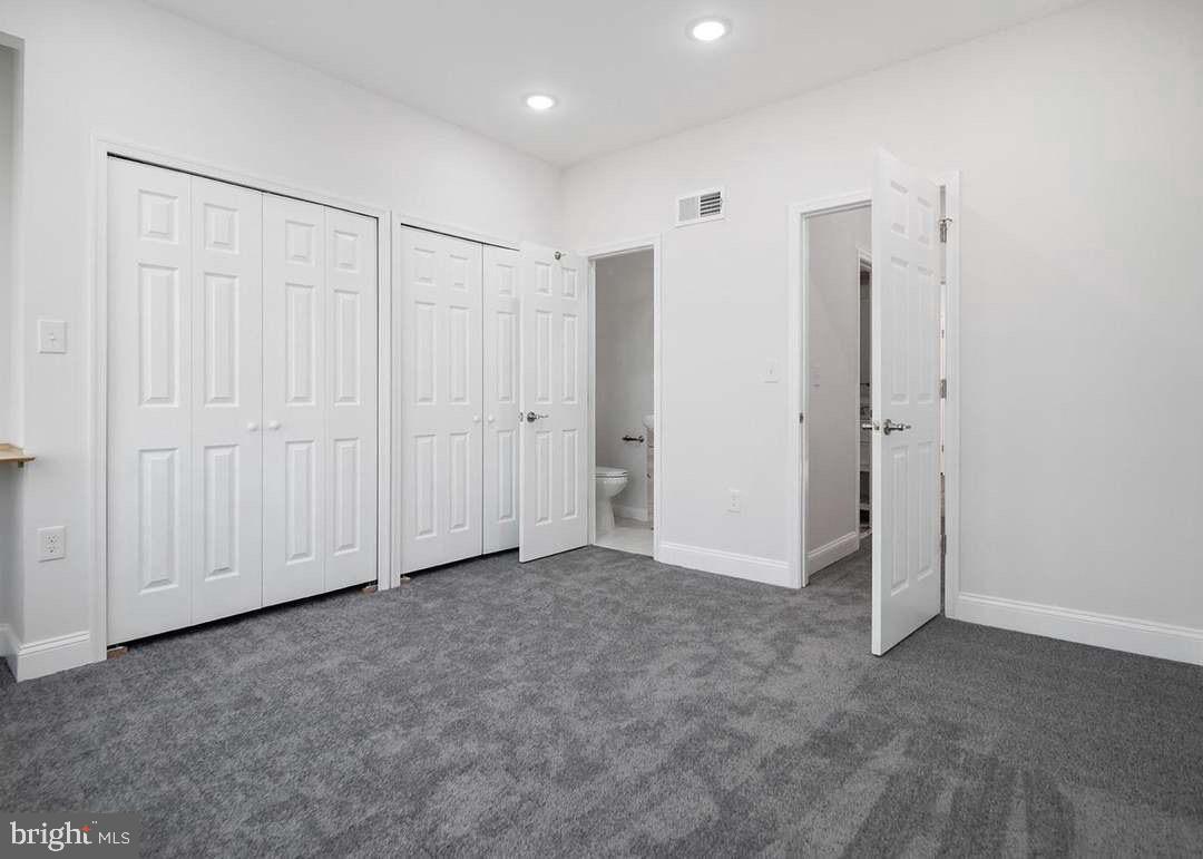 WEST OAK LANE - Residential