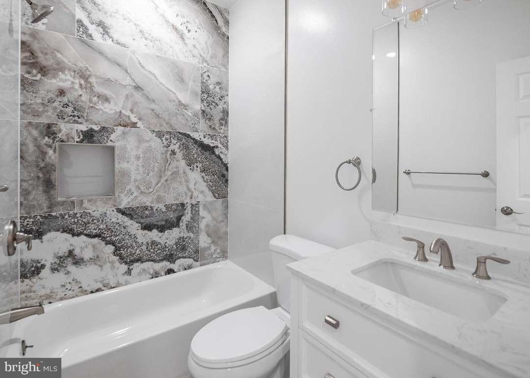 WEST OAK LANE - Residential