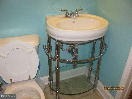 WASHINGTON VILLAGE - Residential