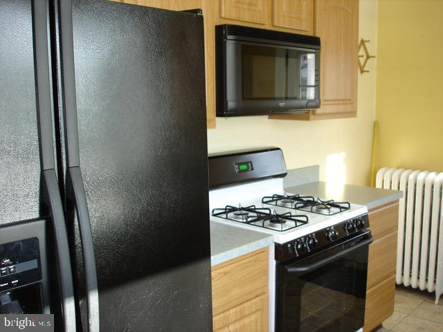 ADDISON HEIGHTS - Residential Lease