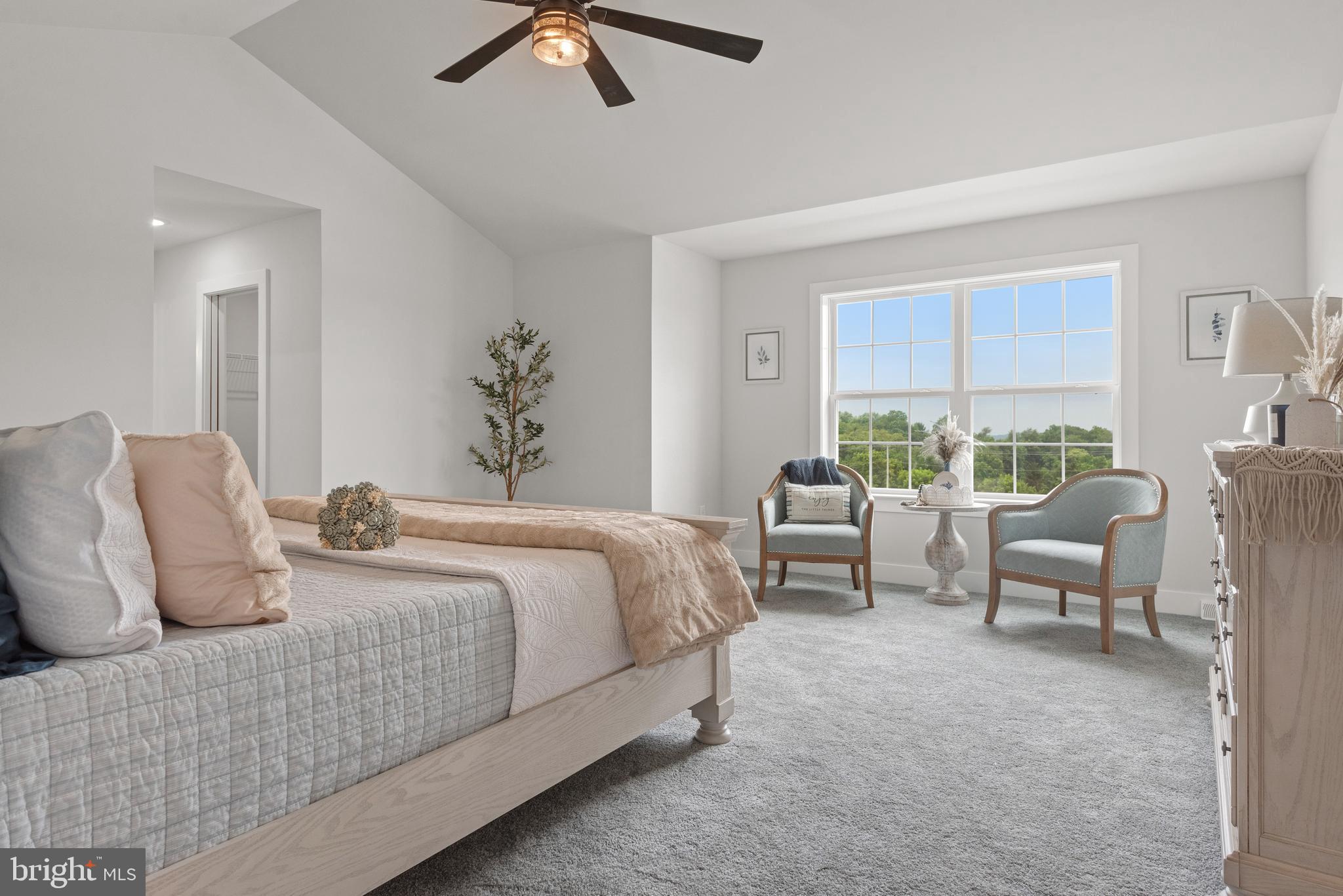 RIVER RIDGE HILLS - Residential