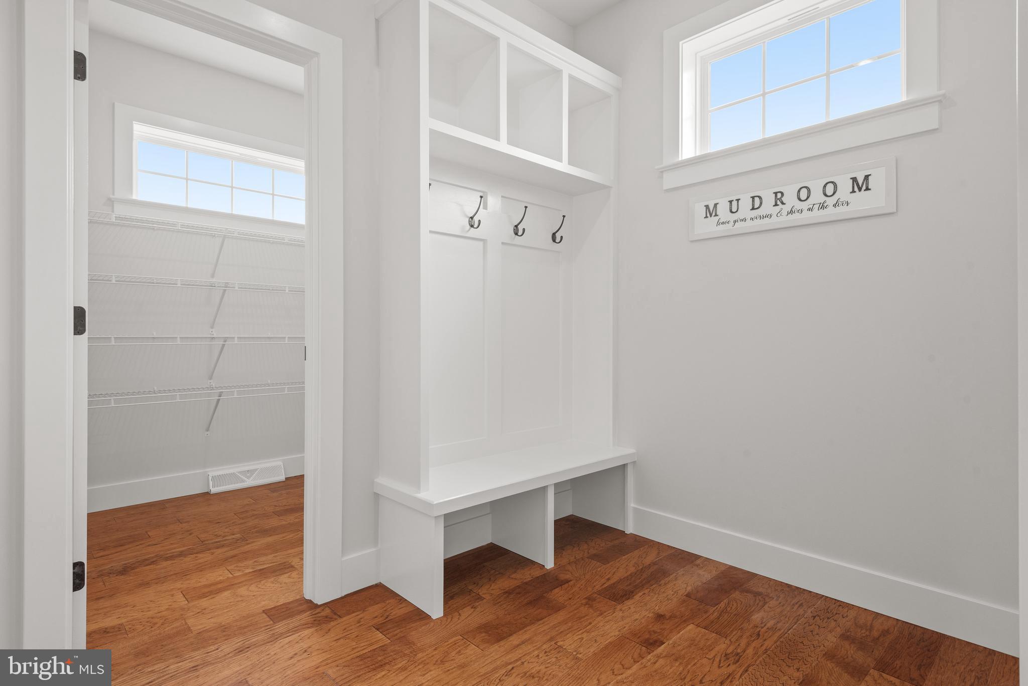 RIVER RIDGE HILLS - Residential