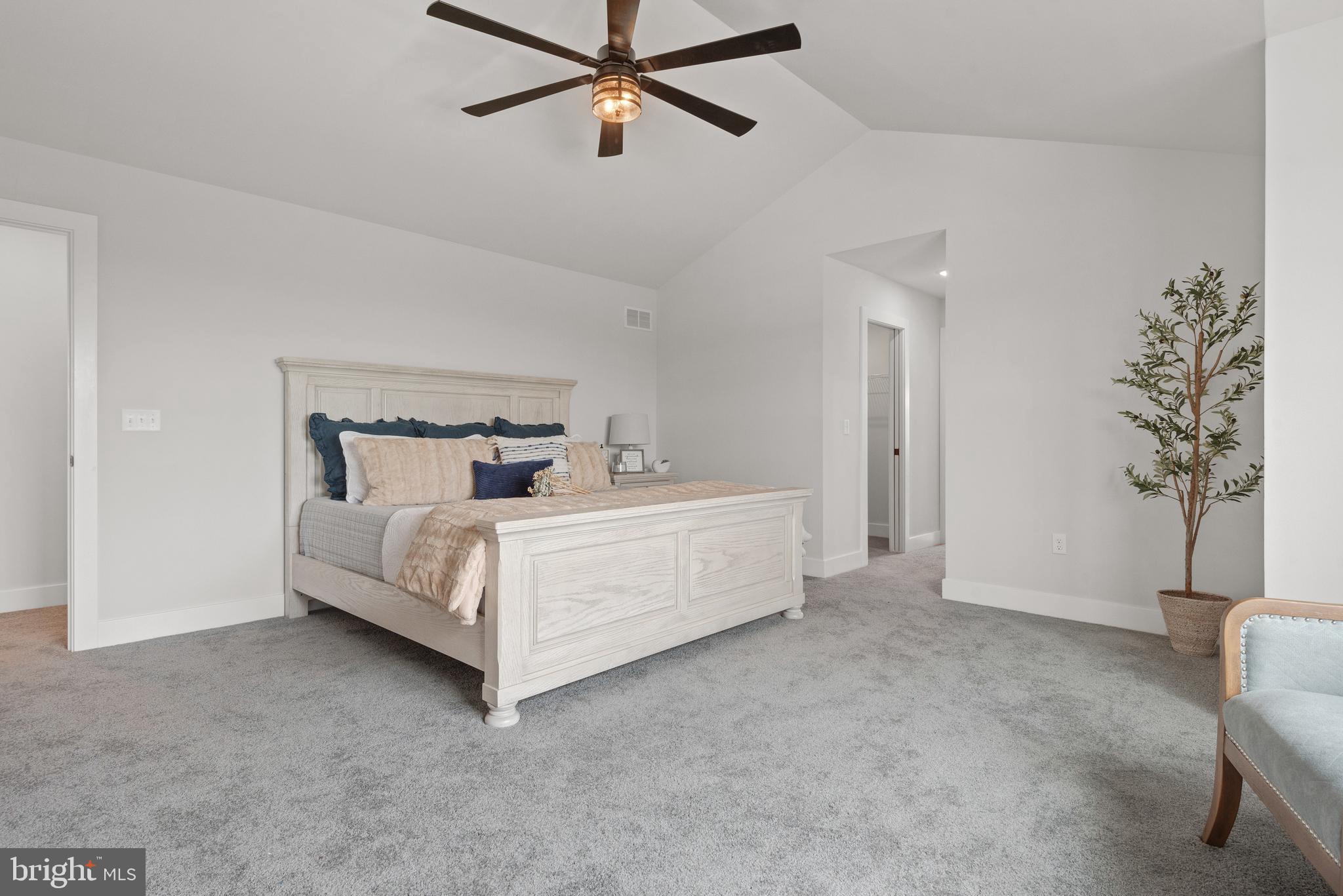 RIVER RIDGE HILLS - Residential