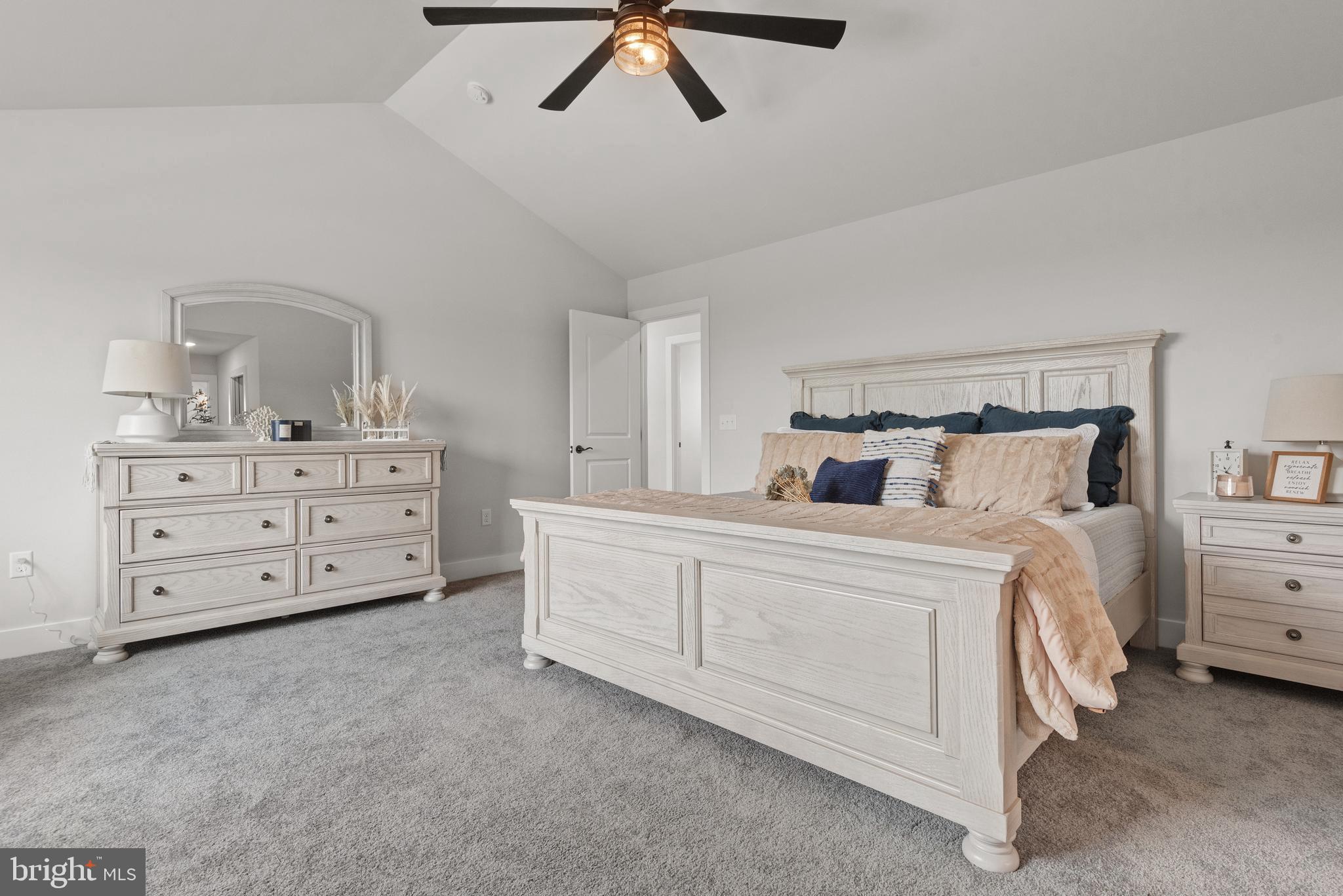 RIVER RIDGE HILLS - Residential