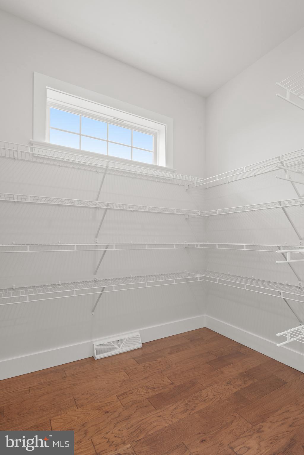 RIVER RIDGE HILLS - Residential