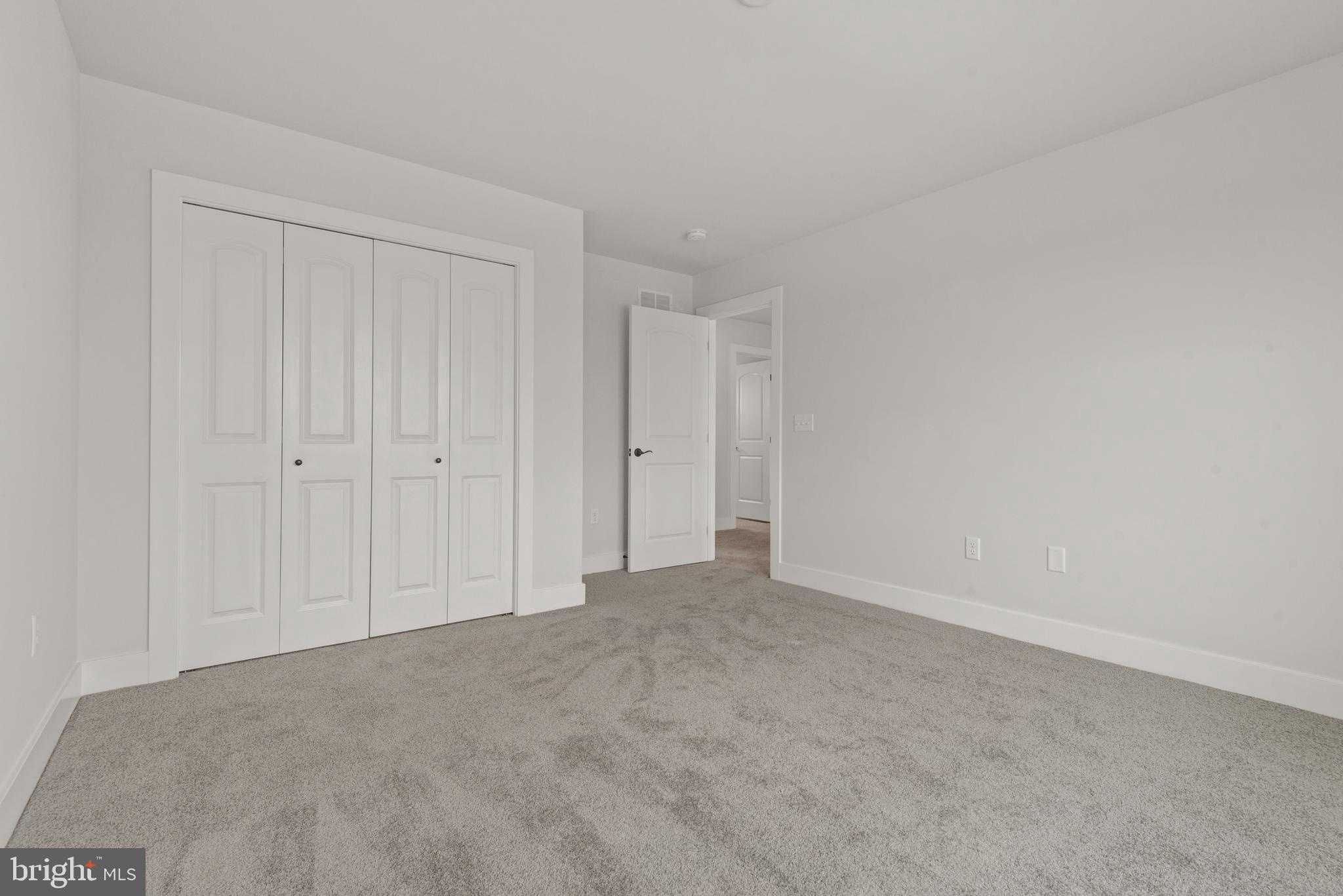 RIVER RIDGE HILLS - Residential