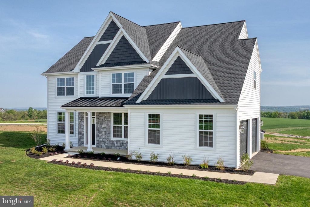 Photo of 482 Winding Way #202, WRIGHTSVILLE, PA 17368 (MLS # PAYK2079712)