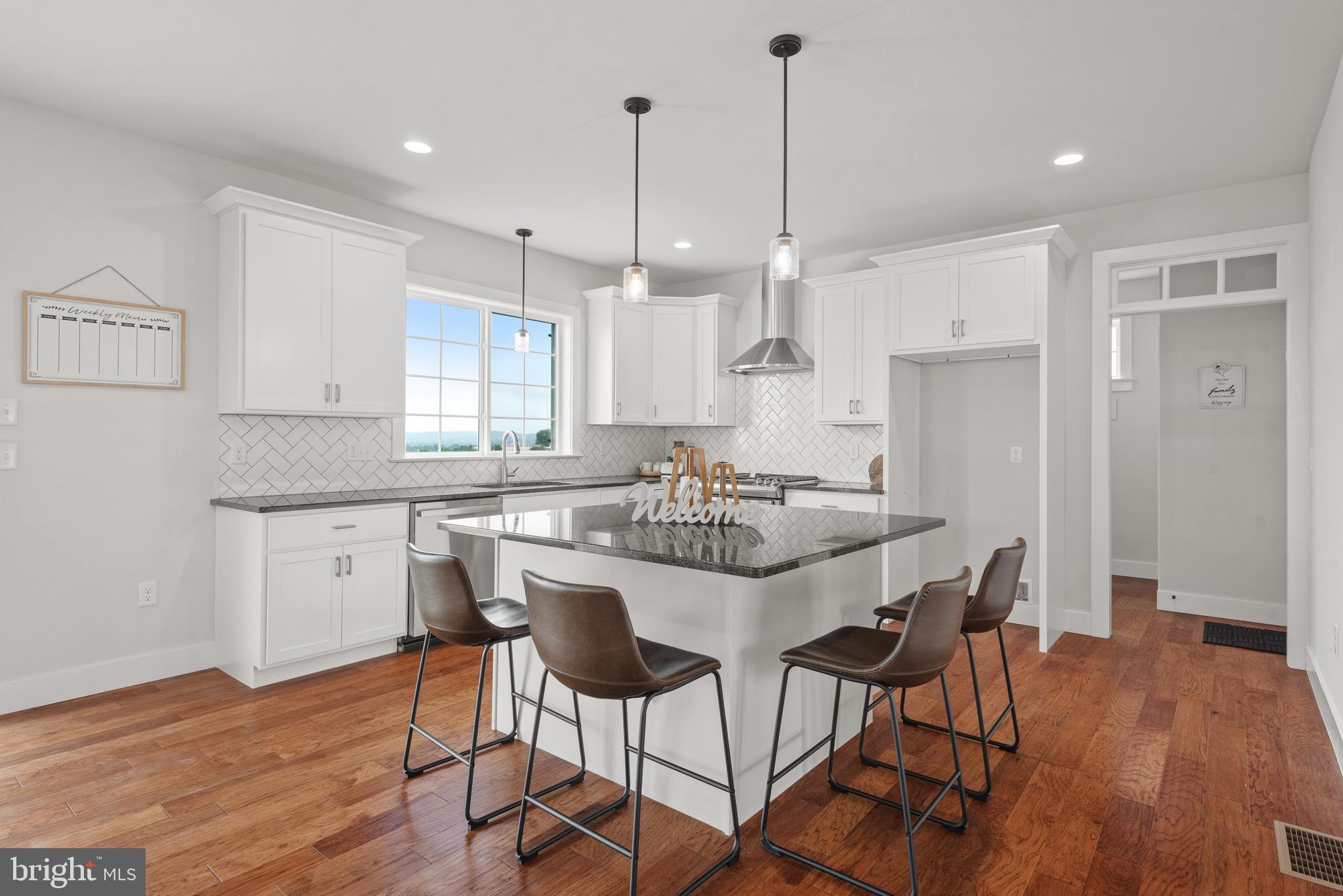 RIVER RIDGE HILLS - Residential