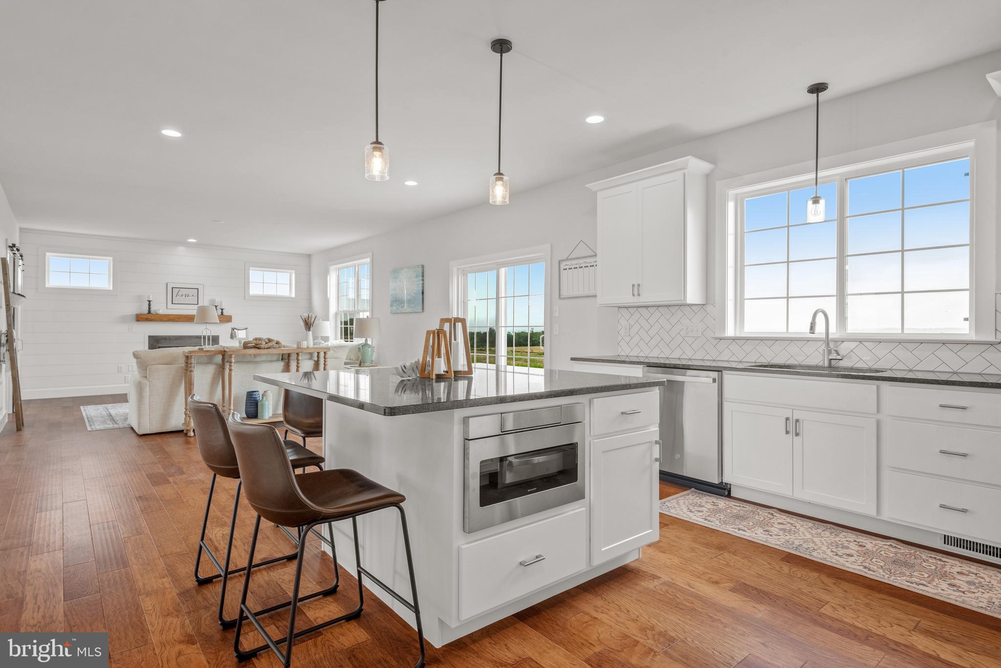 RIVER RIDGE HILLS - Residential