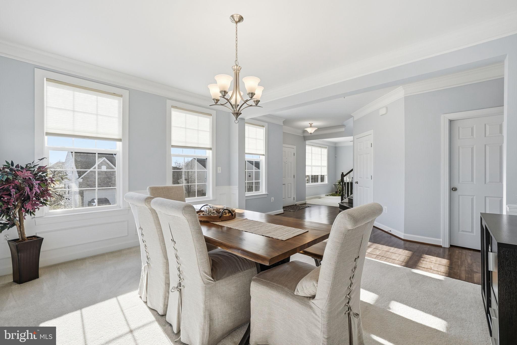 EAGLES POINTE - Residential