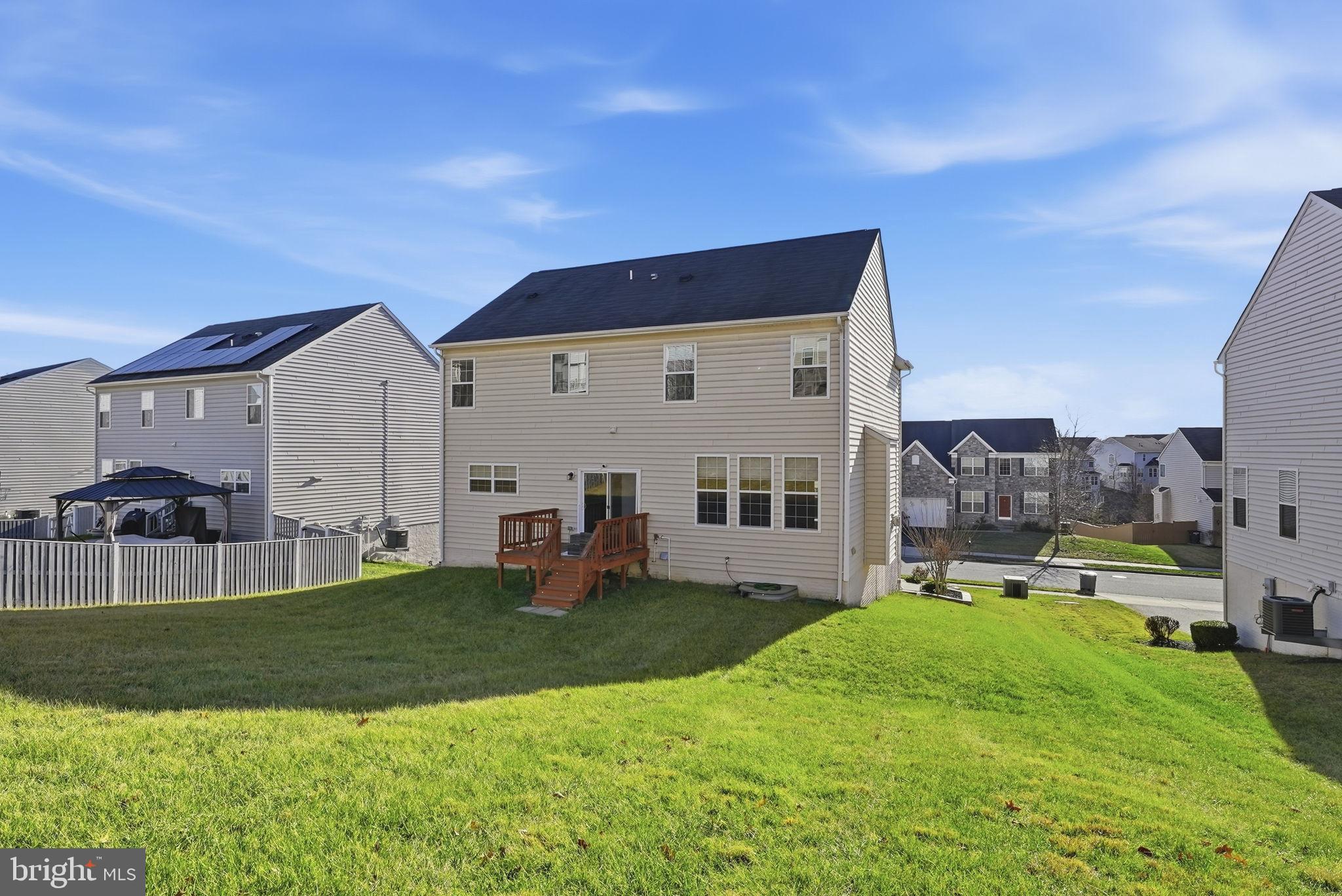 EAGLES POINTE - Residential