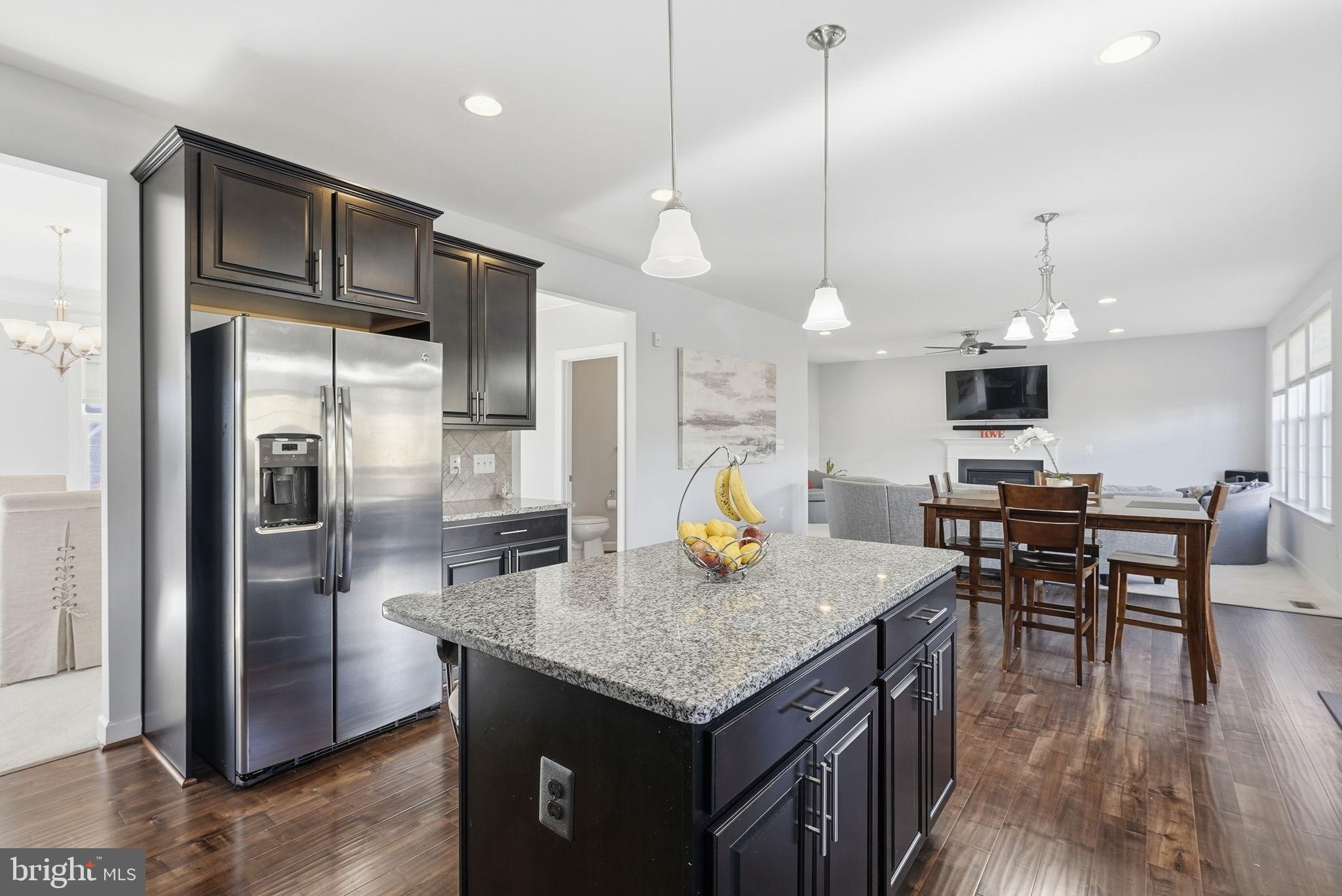 EAGLES POINTE - Residential