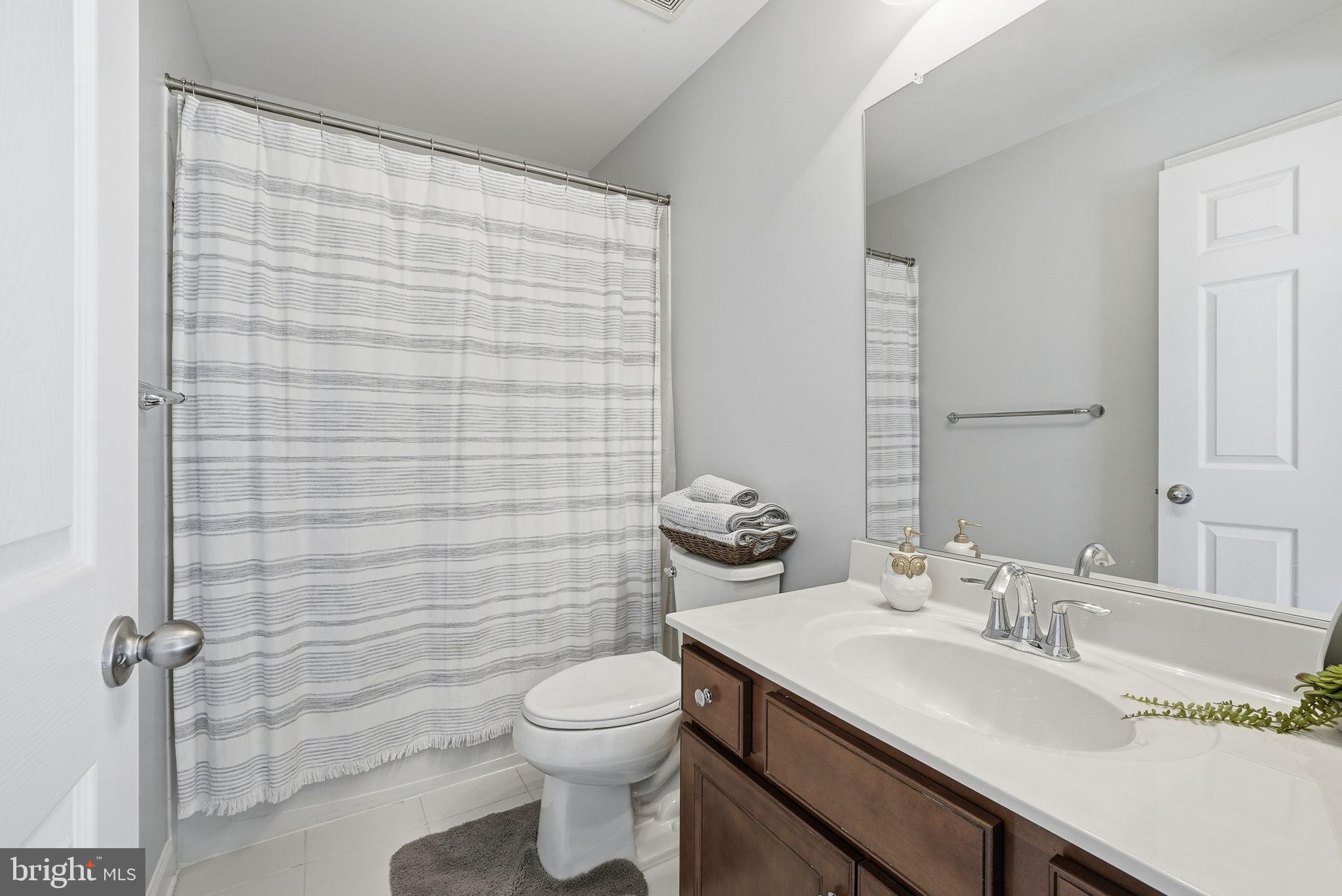 EAGLES POINTE - Residential