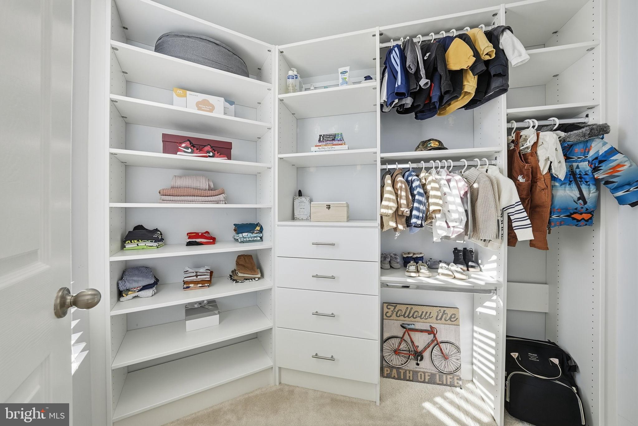 EAGLES POINTE - Residential