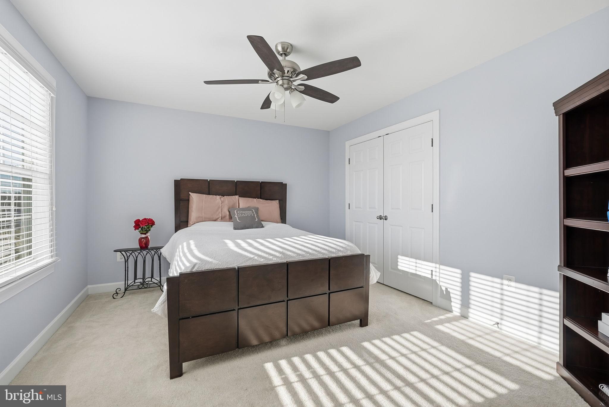 EAGLES POINTE - Residential