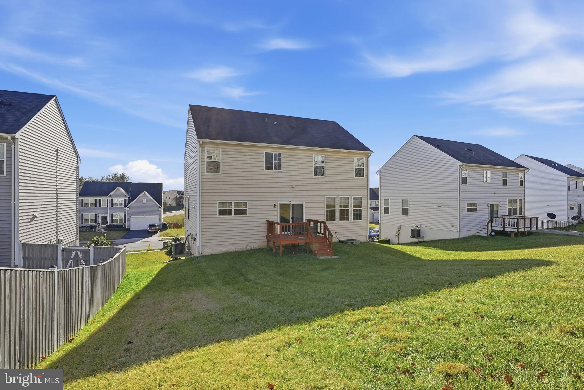 EAGLES POINTE - Residential