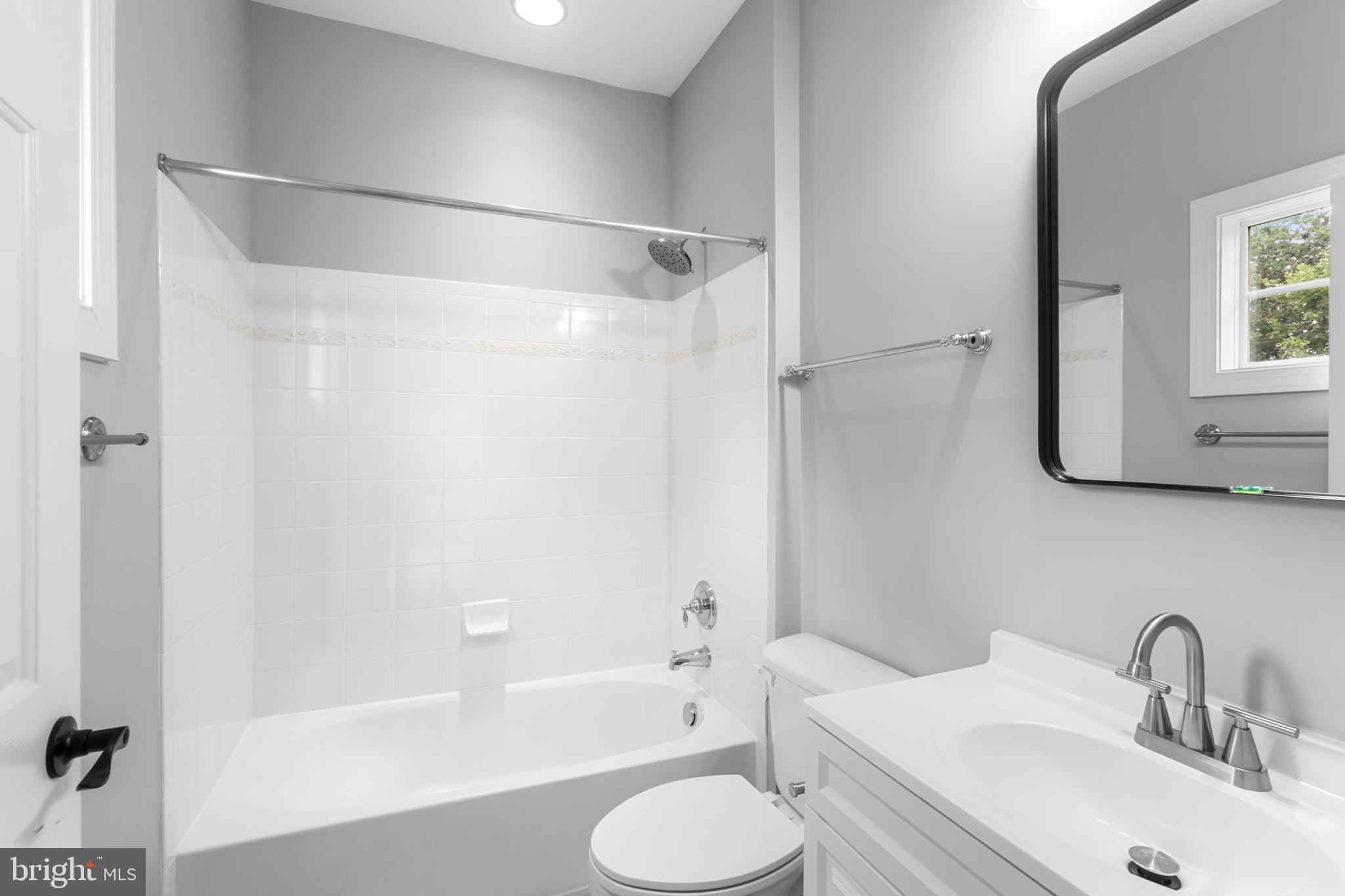 CEDAR CREST - Residential