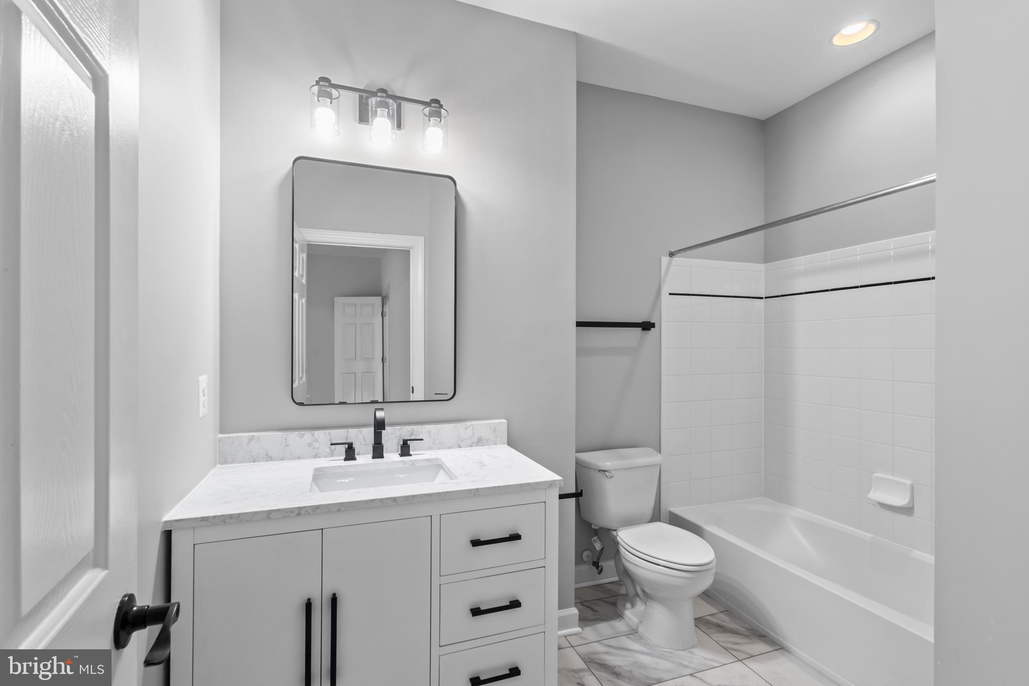 CEDAR CREST - Residential