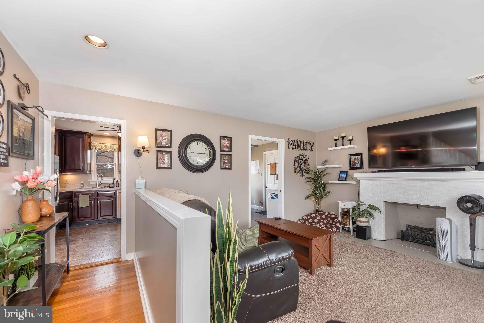 3612 SCHOOLHOUSE LANE