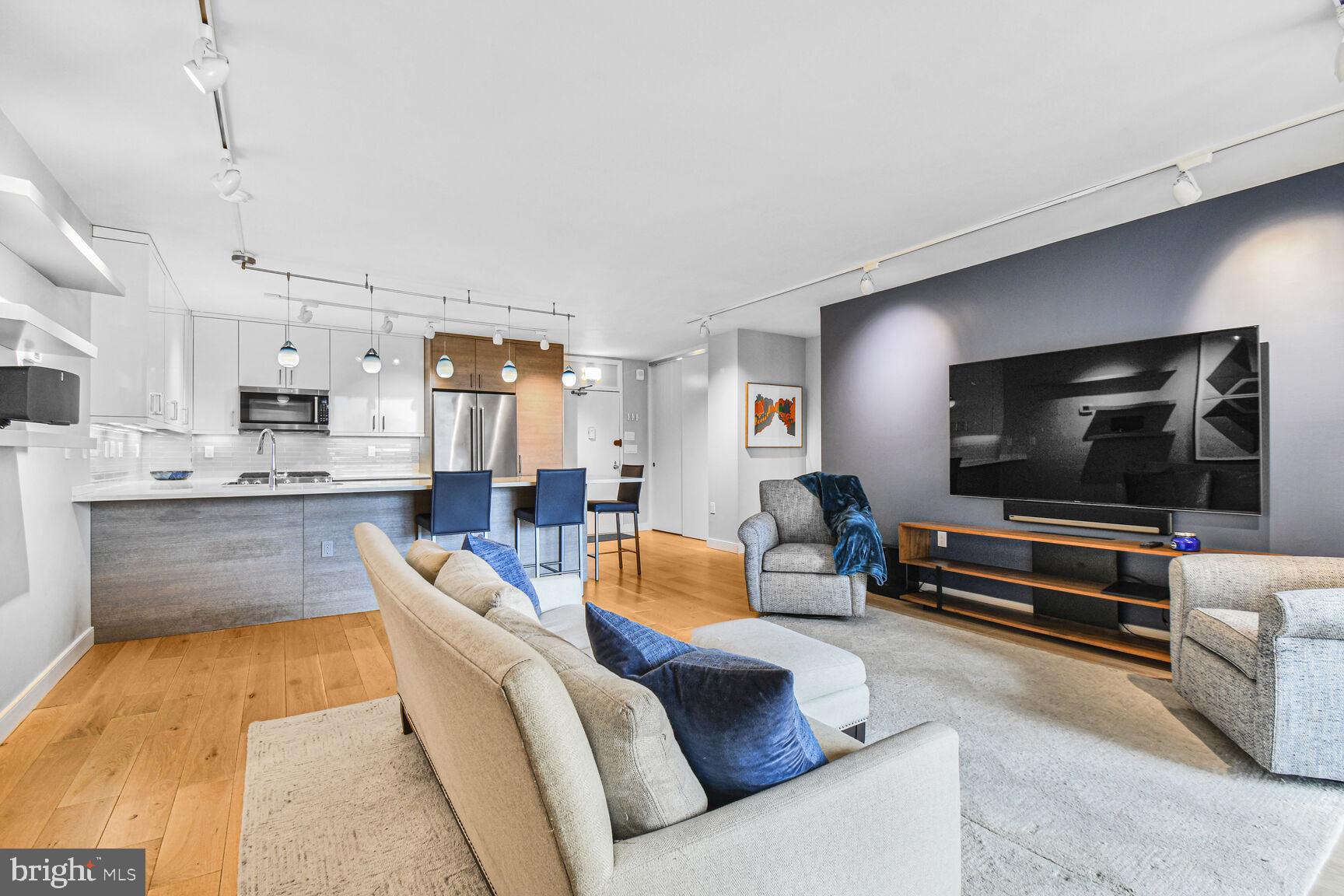 RIVIERA OF CHEVY CHASE - Land