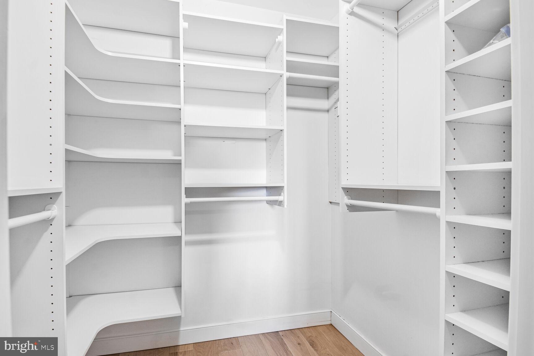 RIVIERA OF CHEVY CHASE - Land