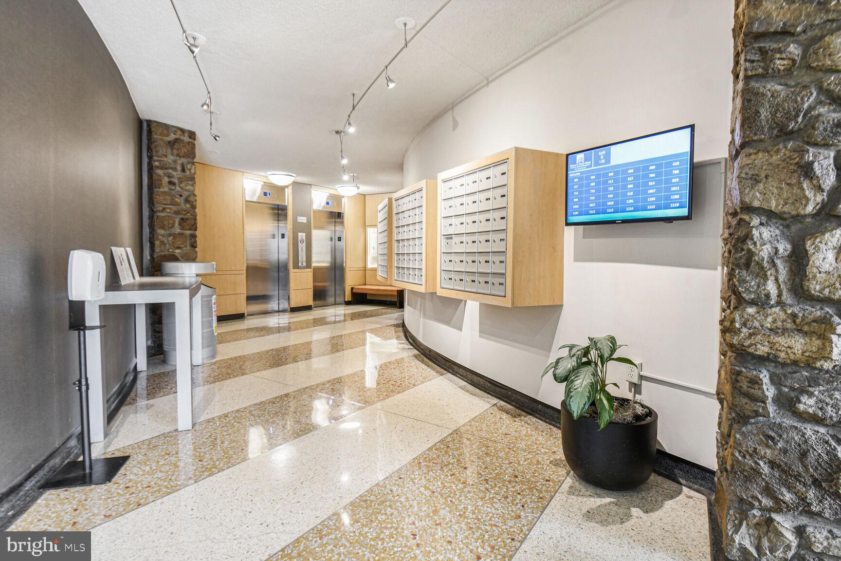 RIVIERA OF CHEVY CHASE - Land