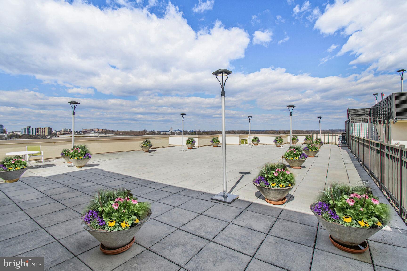 RIVIERA OF CHEVY CHASE - Land