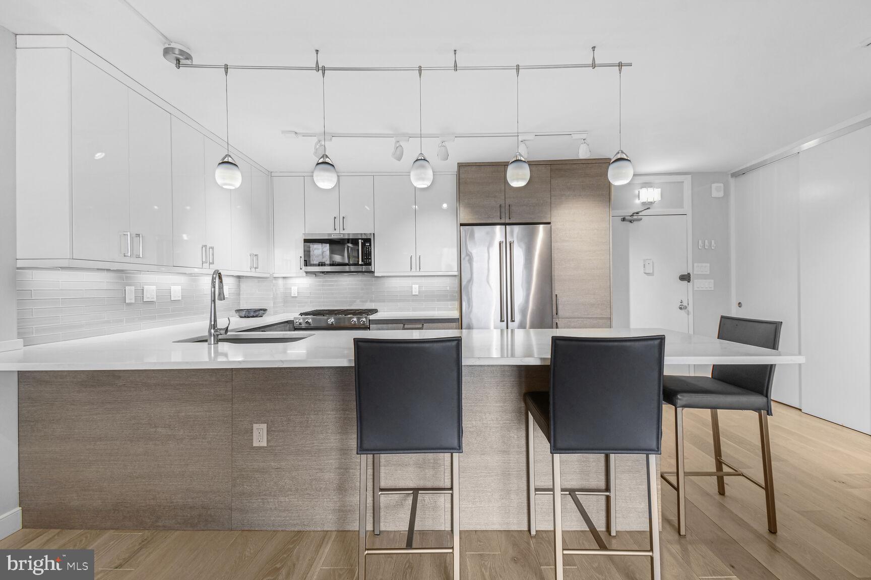 RIVIERA OF CHEVY CHASE - Land