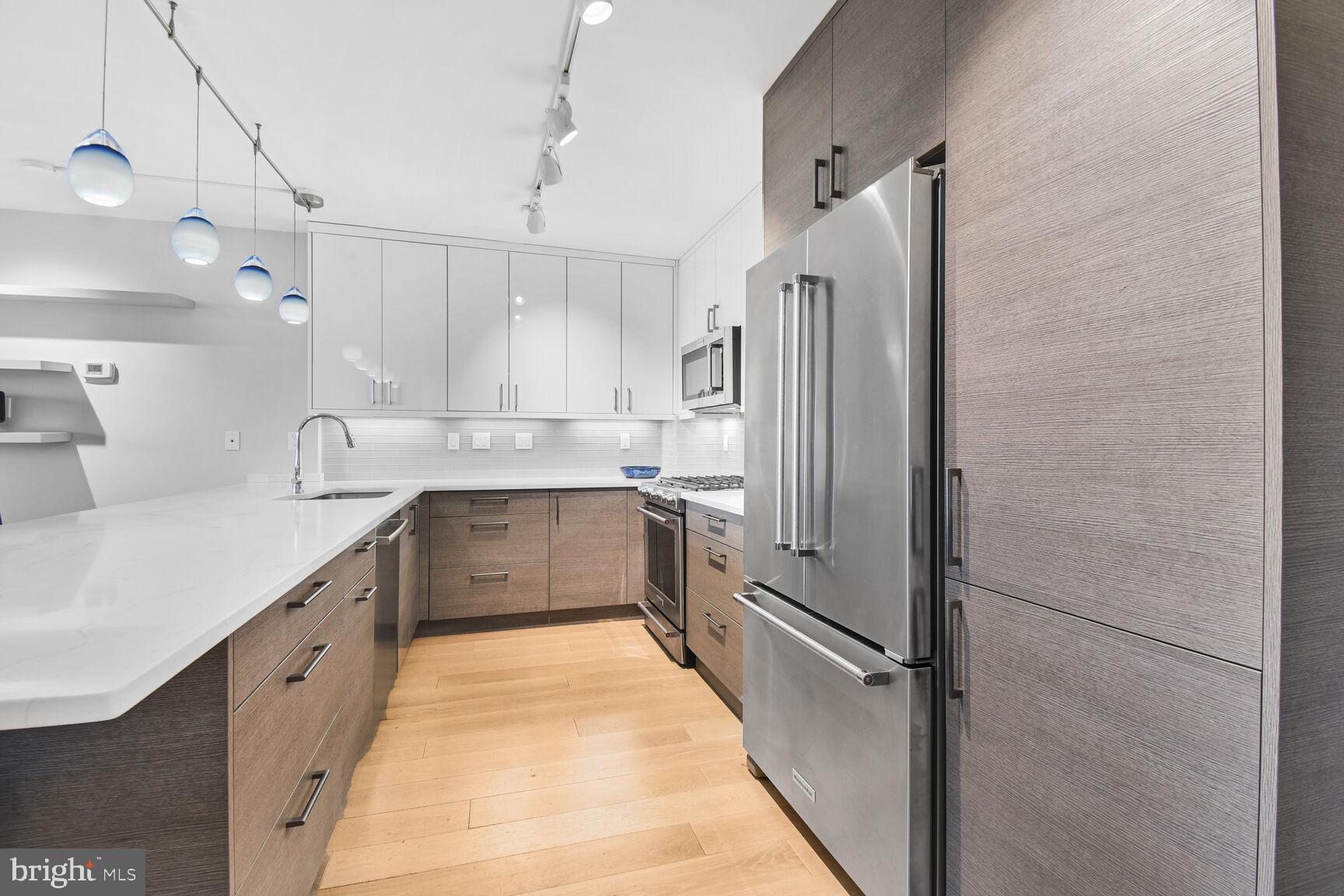 RIVIERA OF CHEVY CHASE - Land