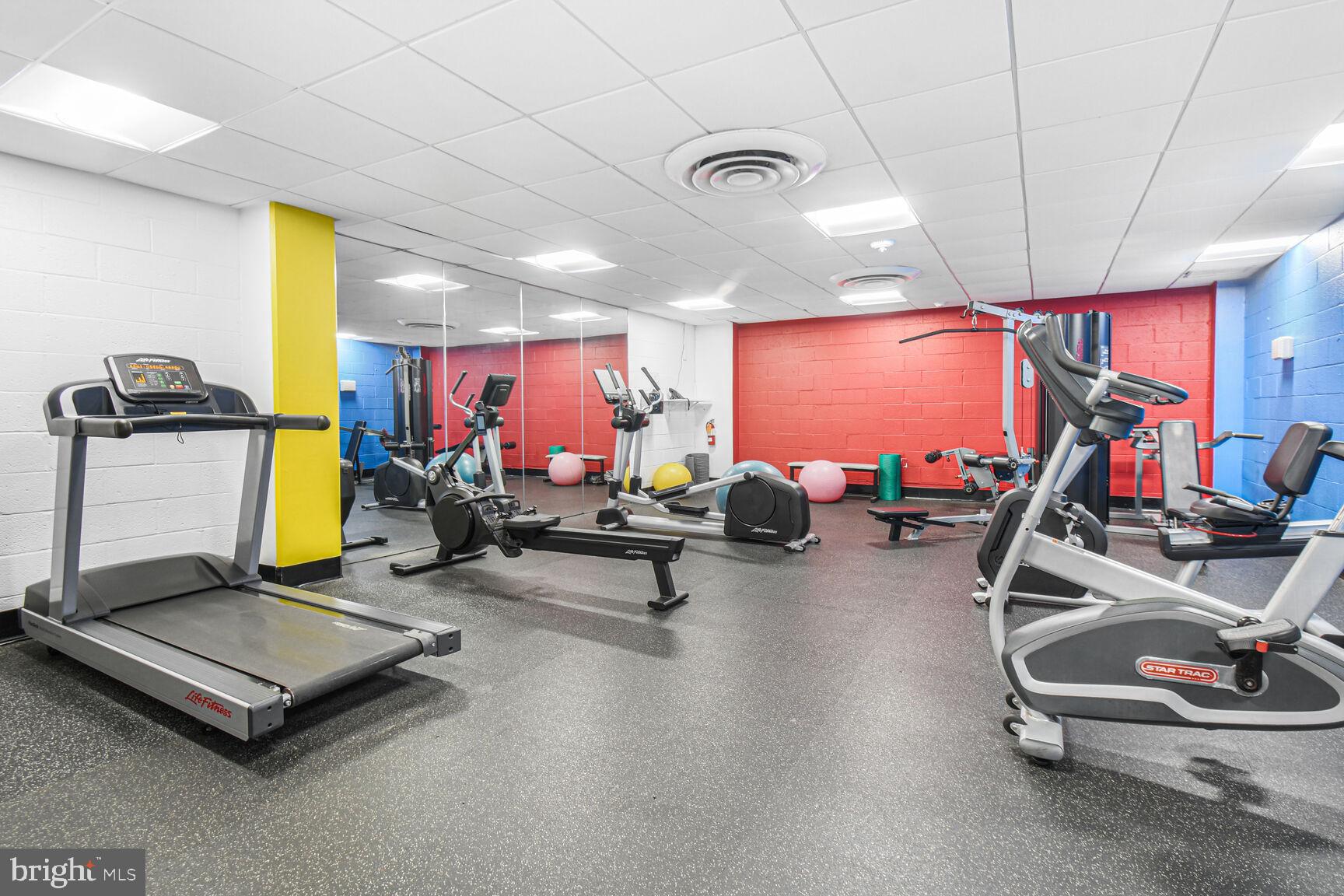 RIVIERA OF CHEVY CHASE - Land