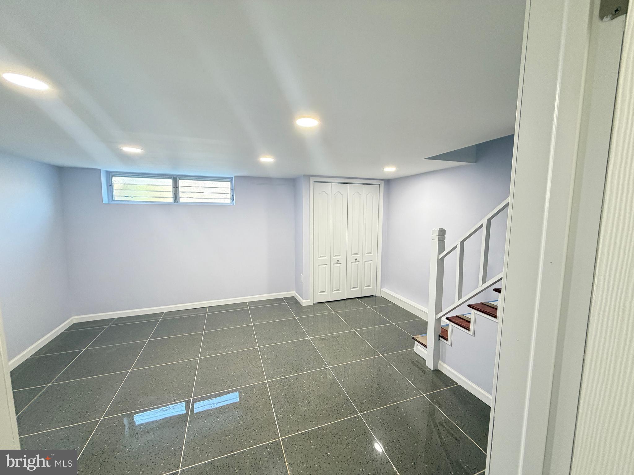 MAYFAIR - Residential