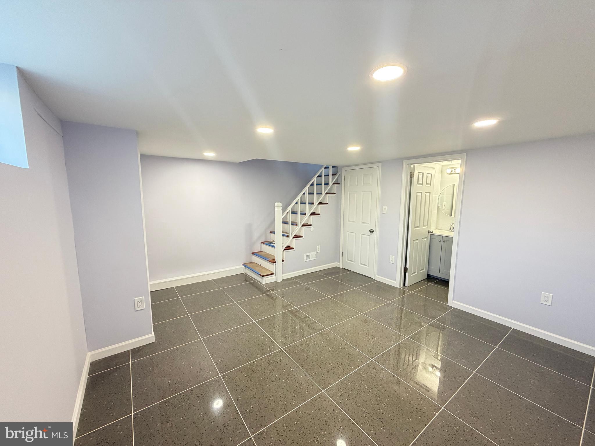 MAYFAIR - Residential