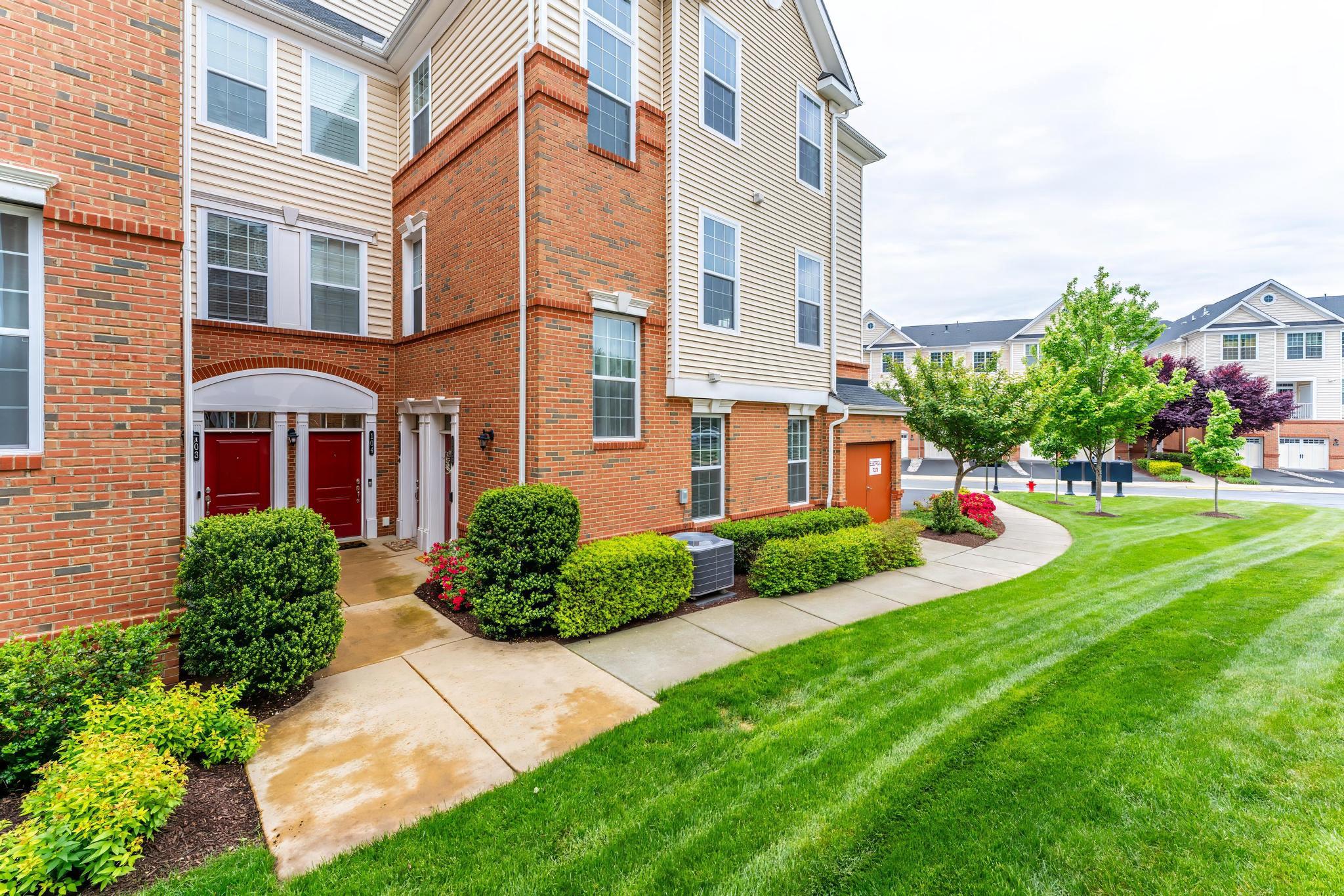RIDGES AT LOUDOUN VALLEY - Residential