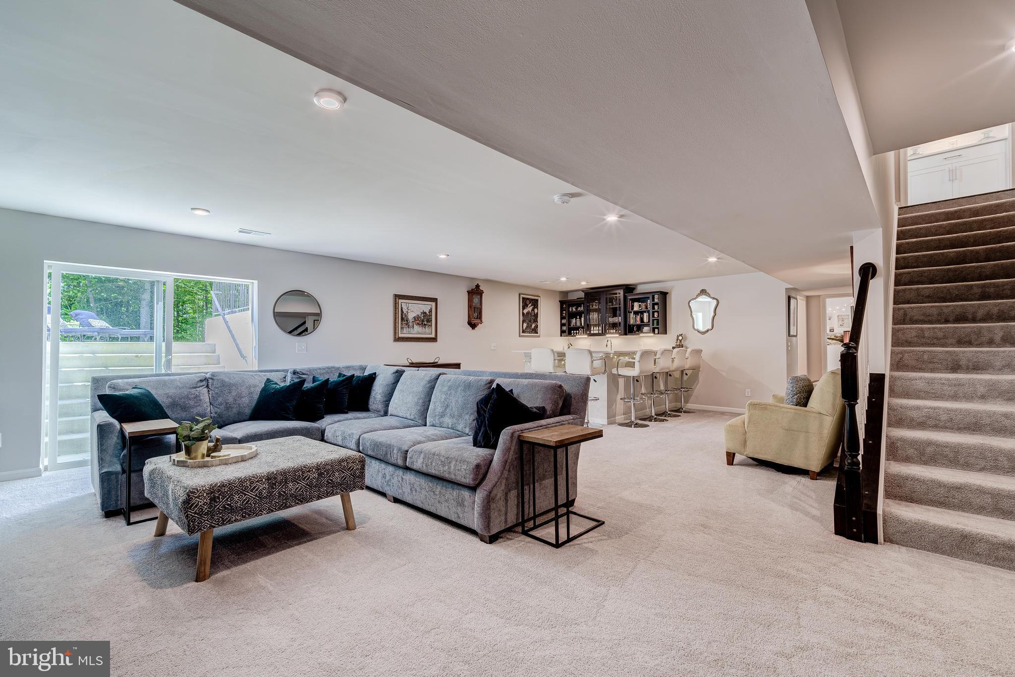 HAMPTON RUN - Residential