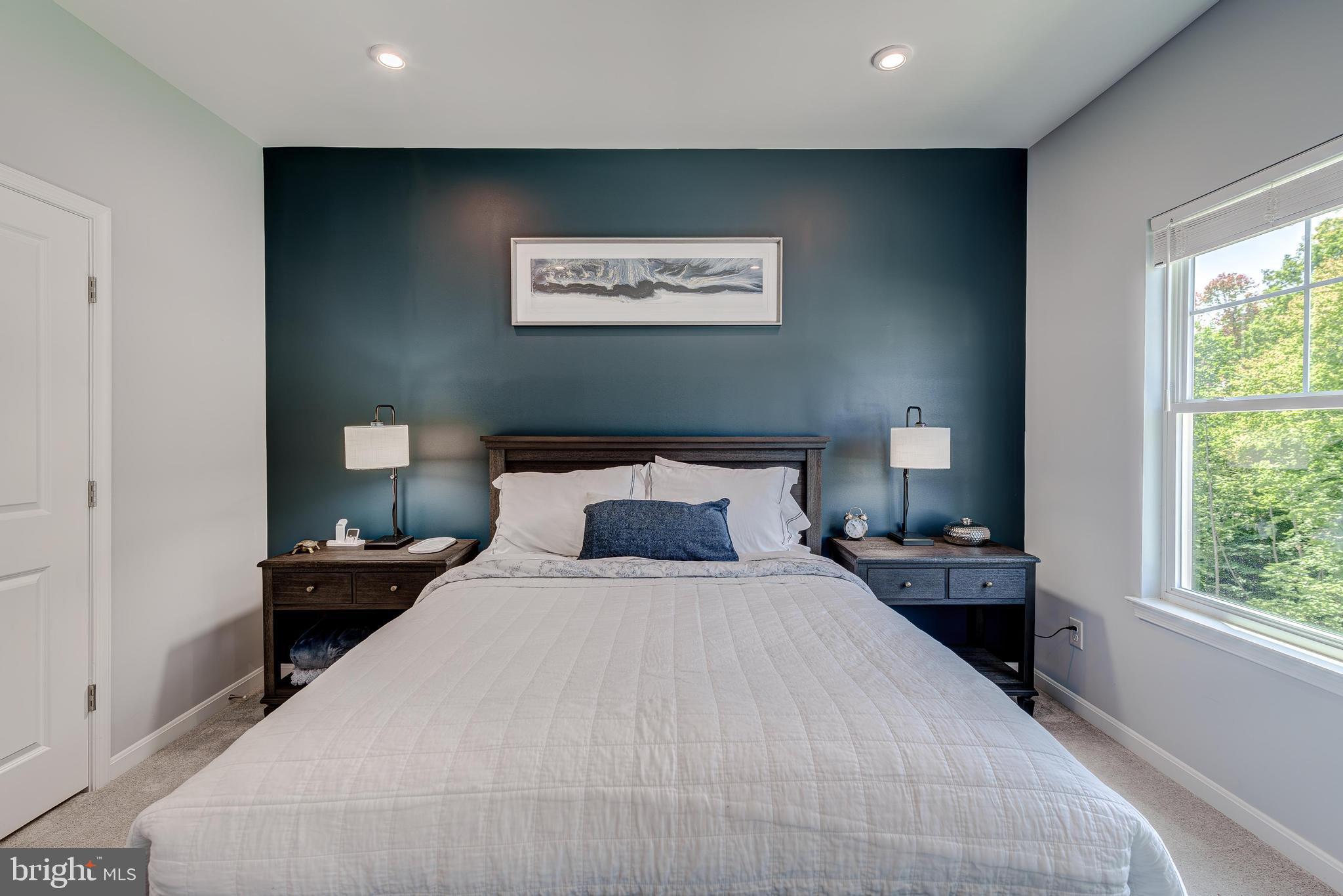 HAMPTON RUN - Residential