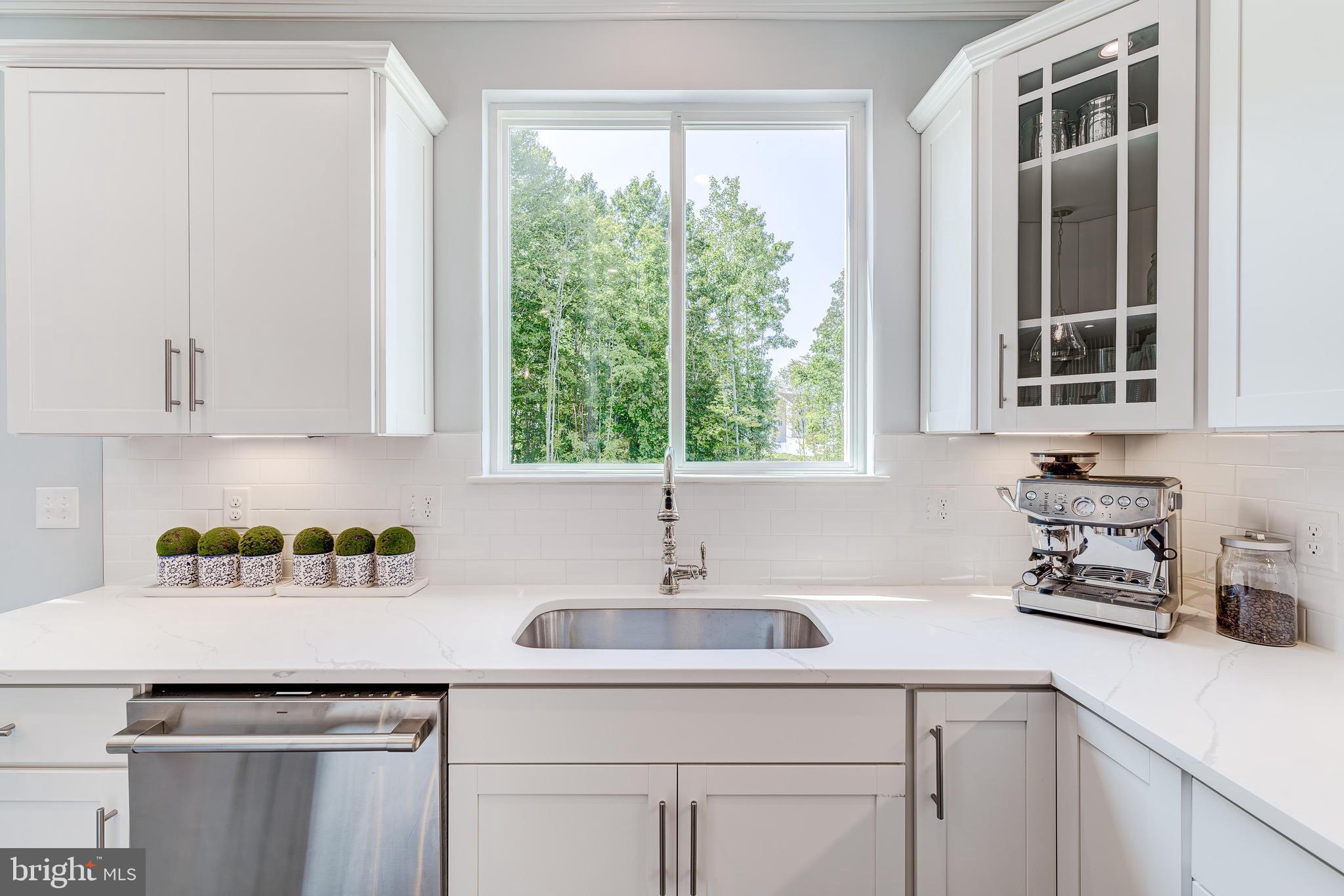 HAMPTON RUN - Residential