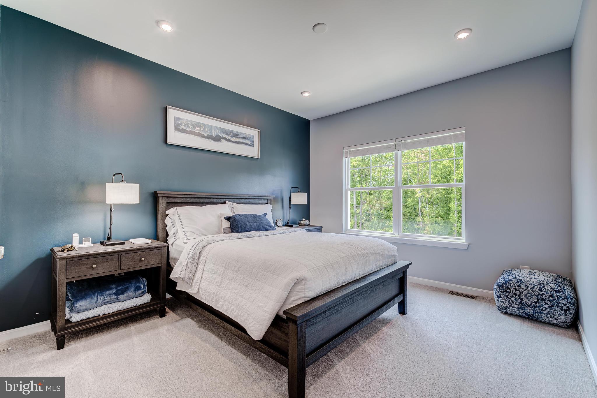 HAMPTON RUN - Residential