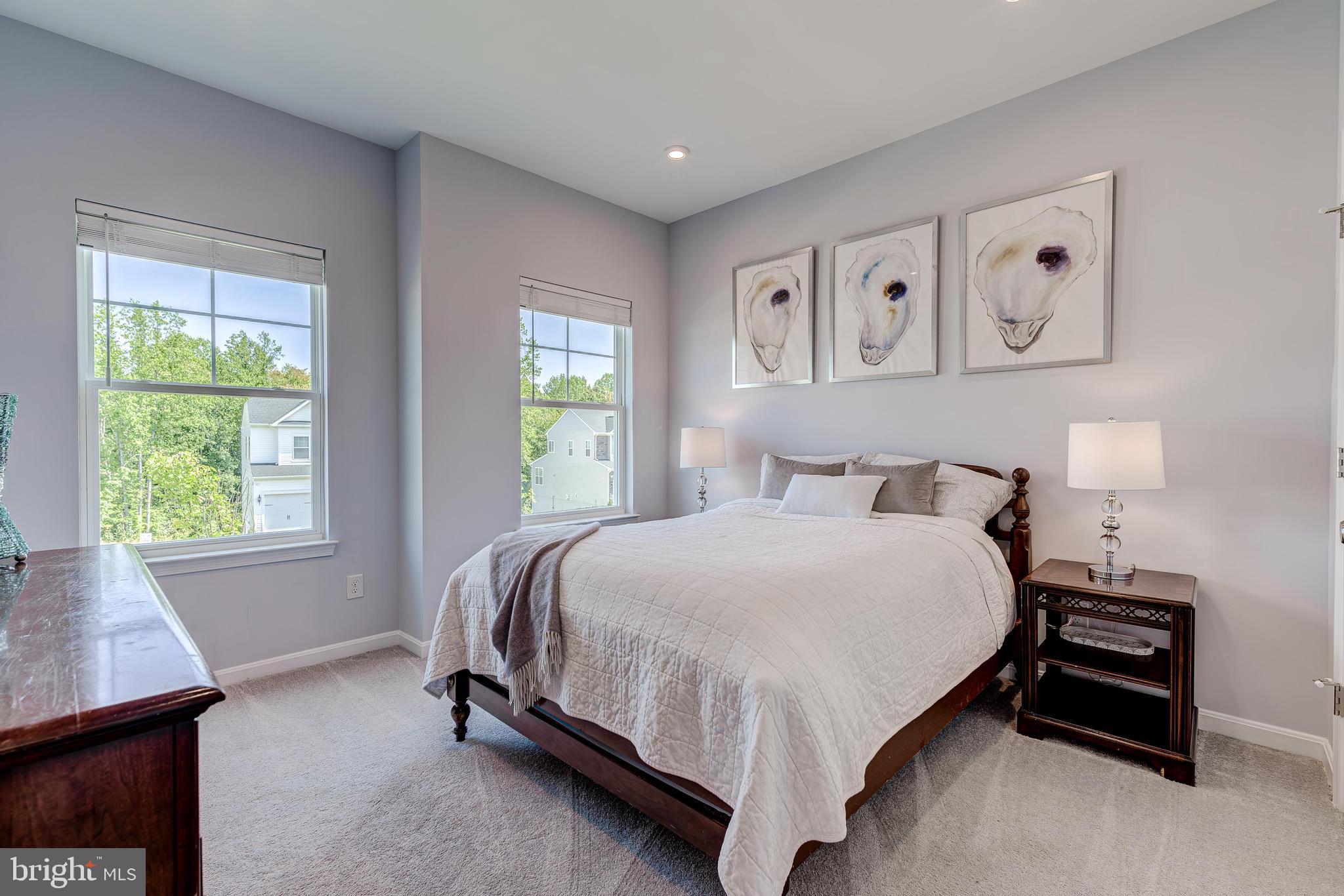 HAMPTON RUN - Residential