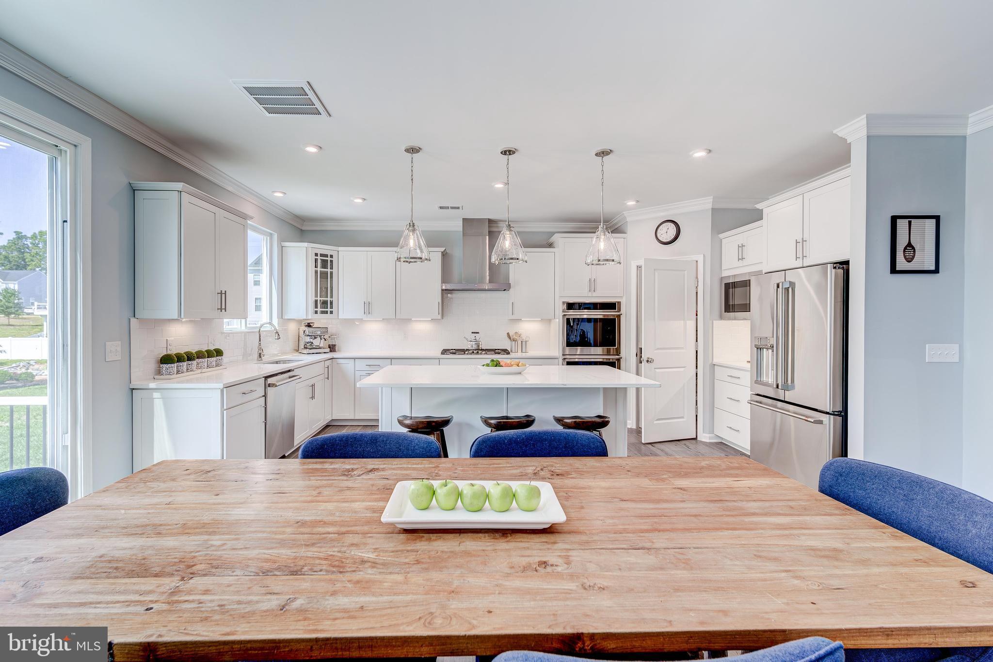 HAMPTON RUN - Residential