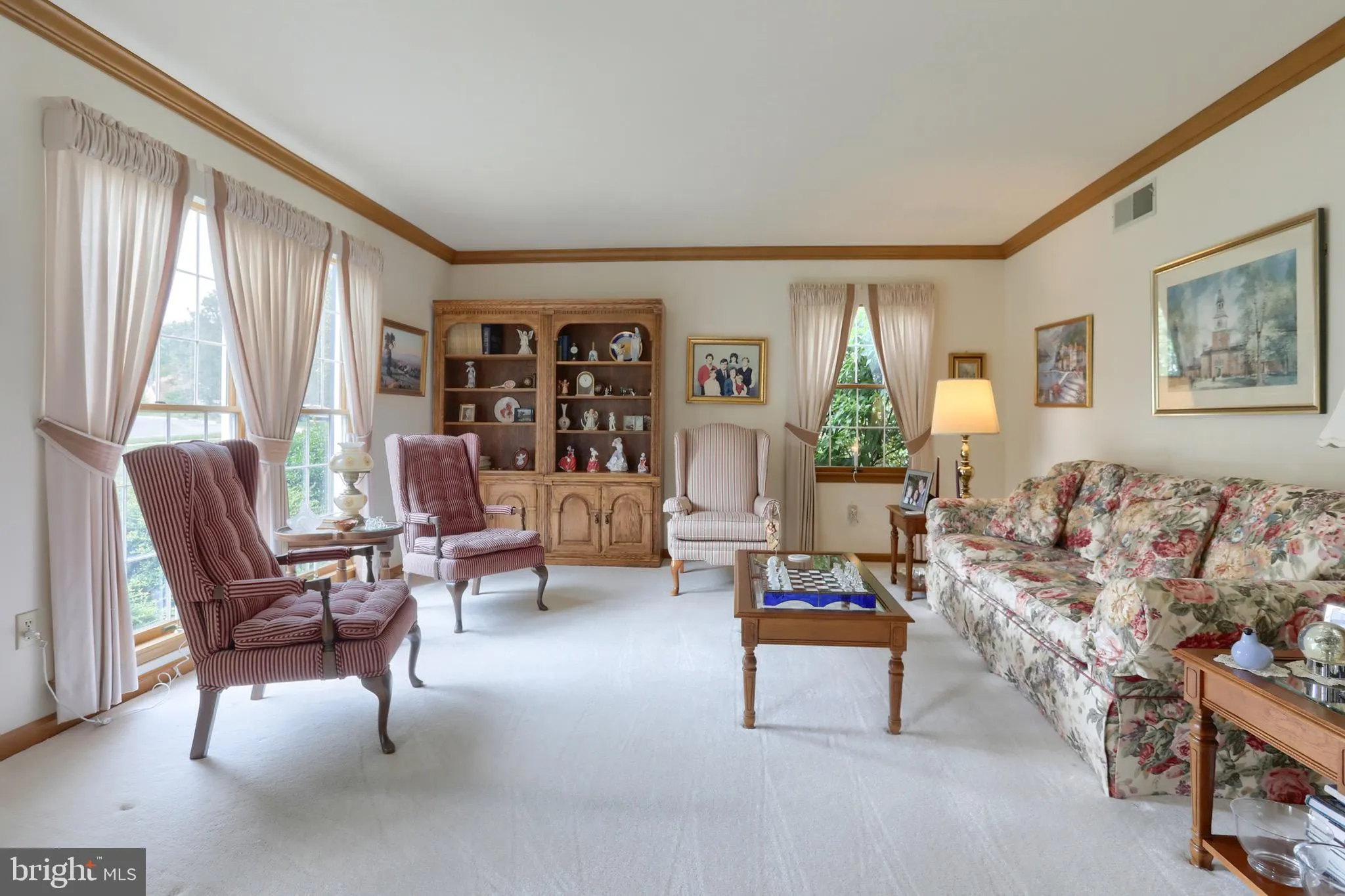 Hummelstown, Pennsylvania 17036, United States, 5 Bedrooms Bedrooms, ,4 BathroomsBathrooms,Residential,Pending,207263